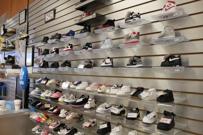 sneaker stores Samsun Footwear