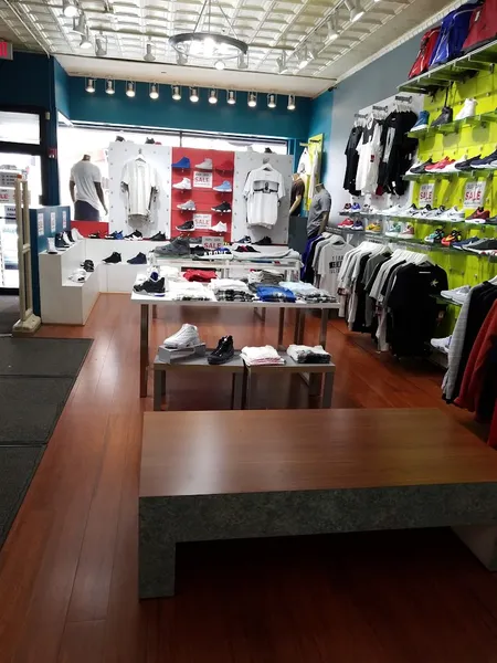 sneaker stores Samsun Footwear