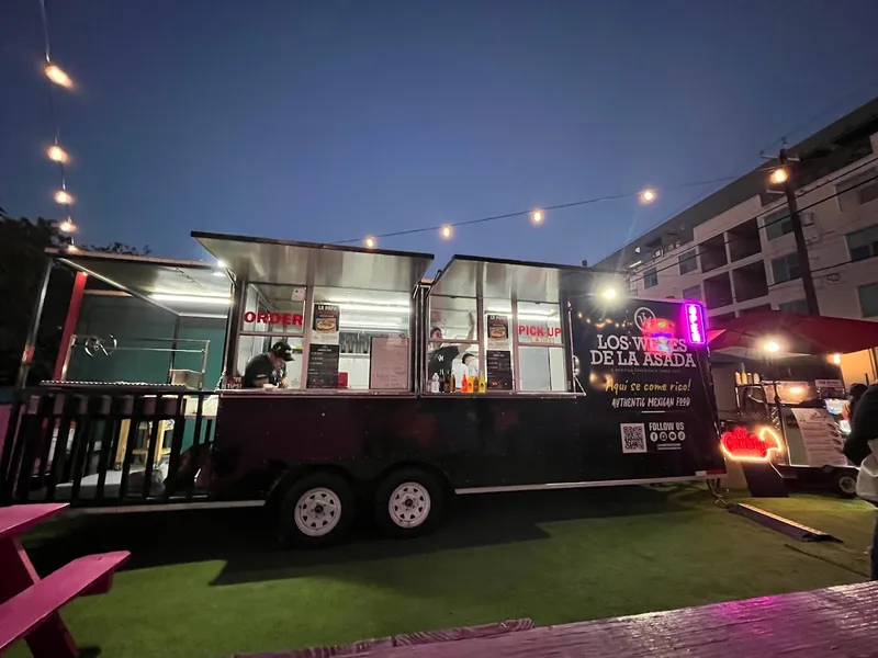 food trucks Los Weyes de la Asada FOOD TRUCK