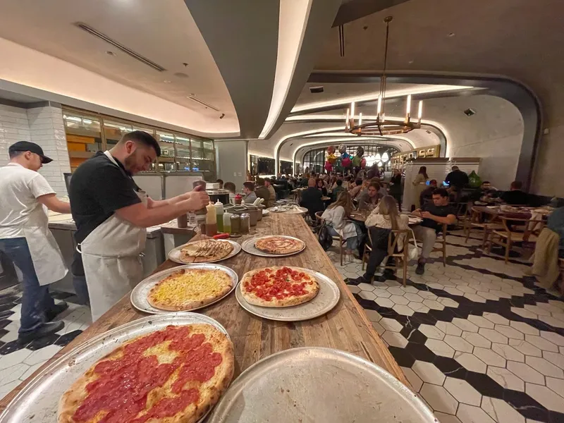 pizza places Delucca Gaucho Pizza & Wine Dallas