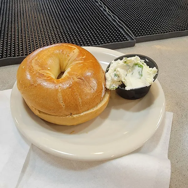 Bagels Max and Louie's New York Diner