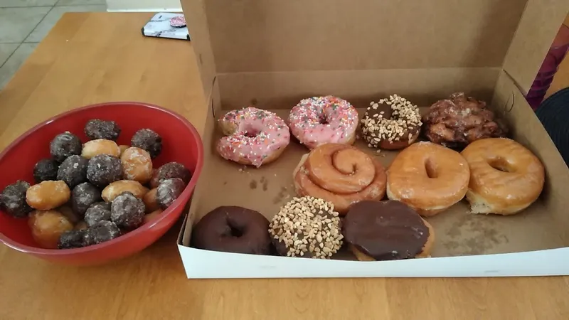 donuts shop Rainbow Donuts