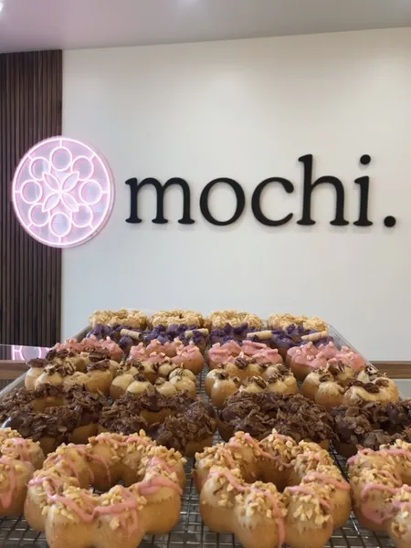 donuts shop mochidot donuts