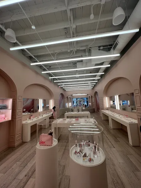 cosmetics stores Glossier Philadelphia