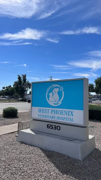 veterinarians West Phoenix Veterinary Hospital