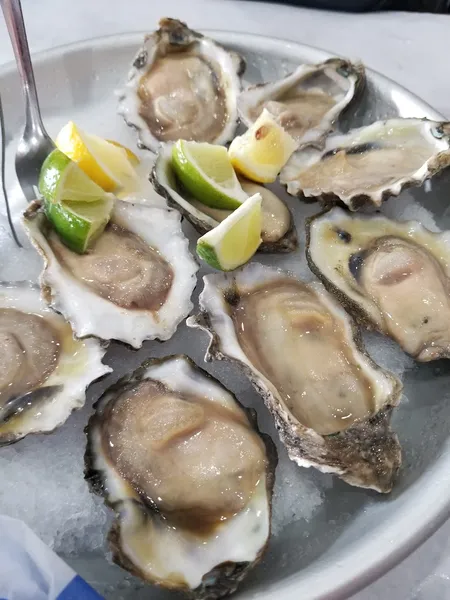 oysters Smashin Crab