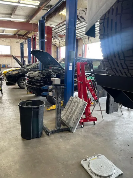 auto body shops Select One Automotive & Collision