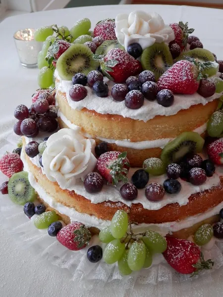 strawberry cake Haegele's Bakery