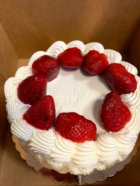 strawberry cake Tiffany's Bakery