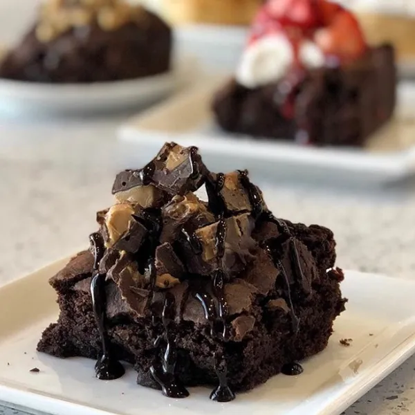 chocolate cake Cinnaholic