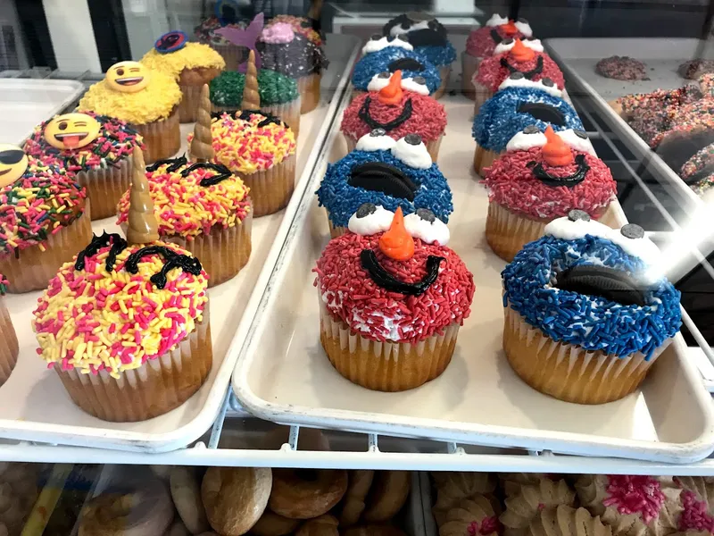 cupcake Amigos Bakery