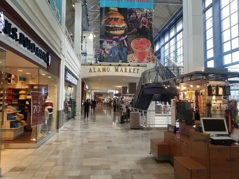 shopping malls River Center