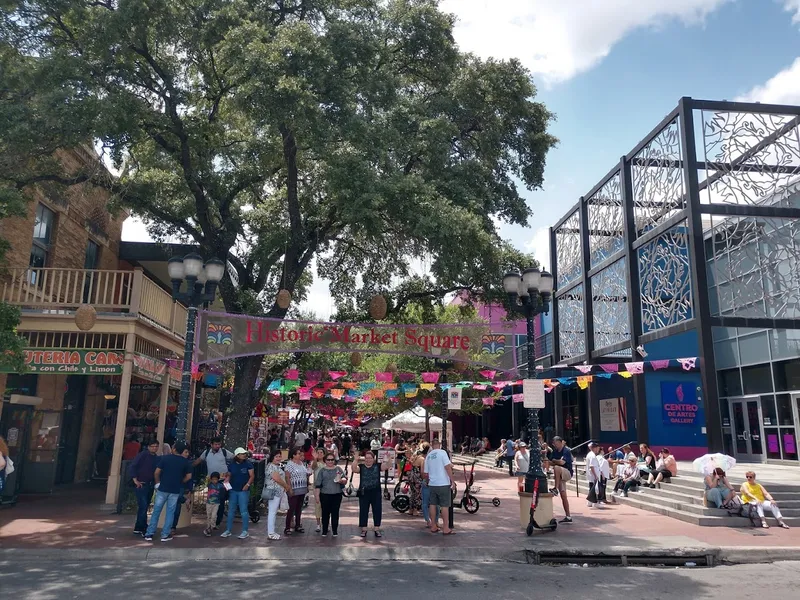 shopping malls Historic Market Square