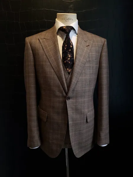 custom suits Damari