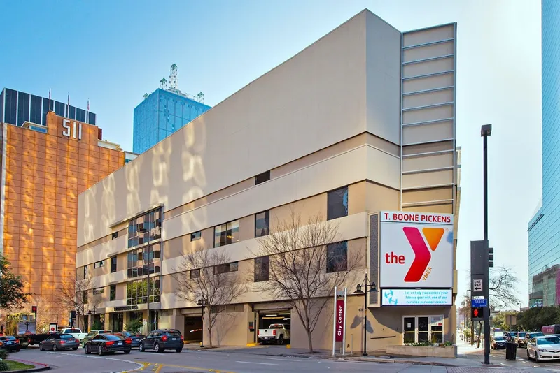 swimming lessons T. Boone Pickens YMCA