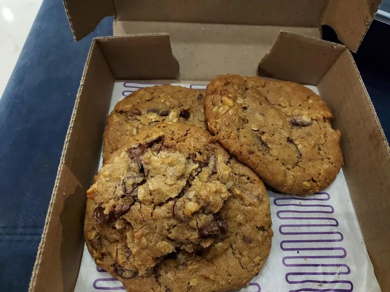 cookies Insomnia Cookies