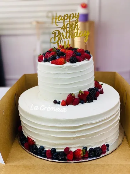 red velvet cake La Cremeux Cakes & More