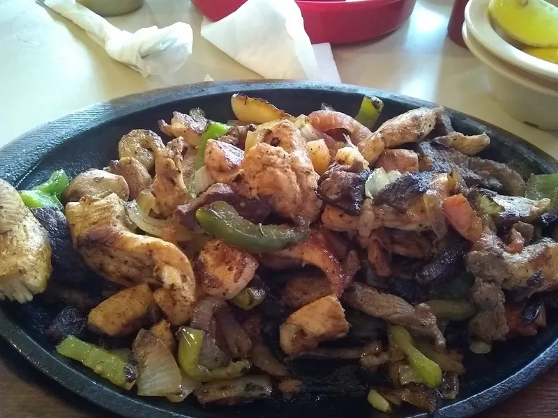 chicken fajitas Taqueria El Tapatio De Jalisco in Harlandale