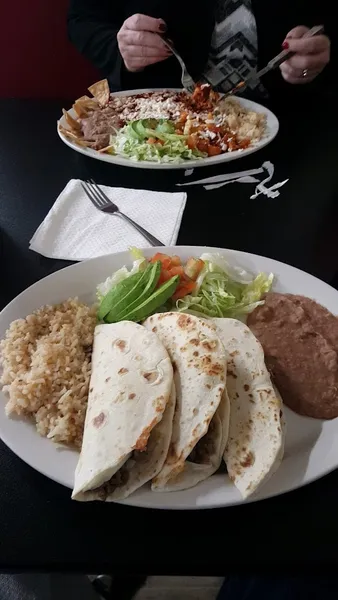 chicken fajitas Taqueria Rello