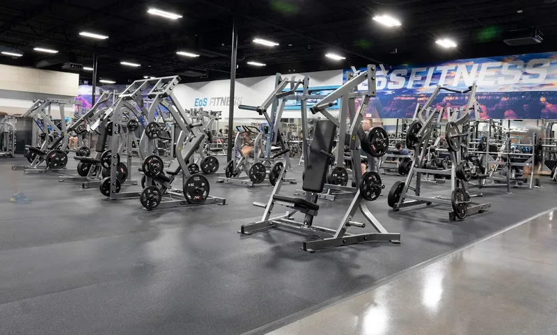 workout classes EōS Fitness in Paradise Valley Village