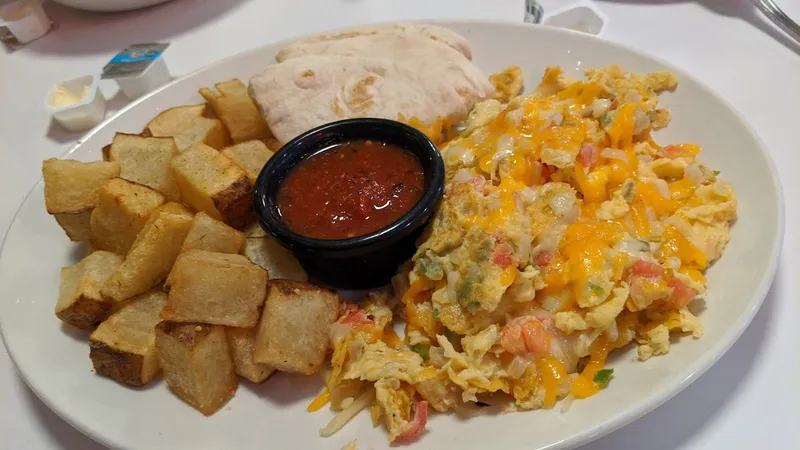 Nachos Luckys Café in Oak Lawn