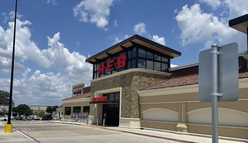 grocery stores H-E-B