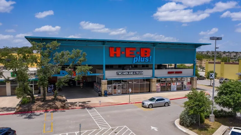 grocery stores H-E-B plus!