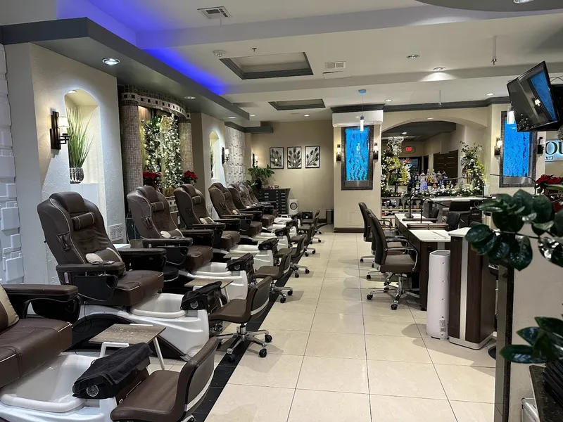 nail salons BeYOU Nail Bar