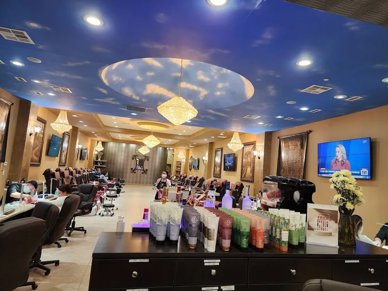 nail salons Cosmo Nails & Spa