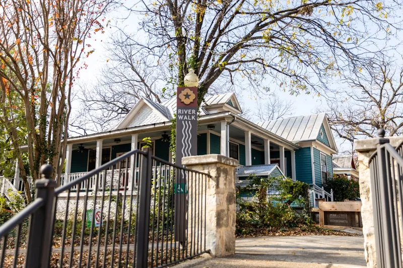 bed and breakfasts Inn on the Riverwalk