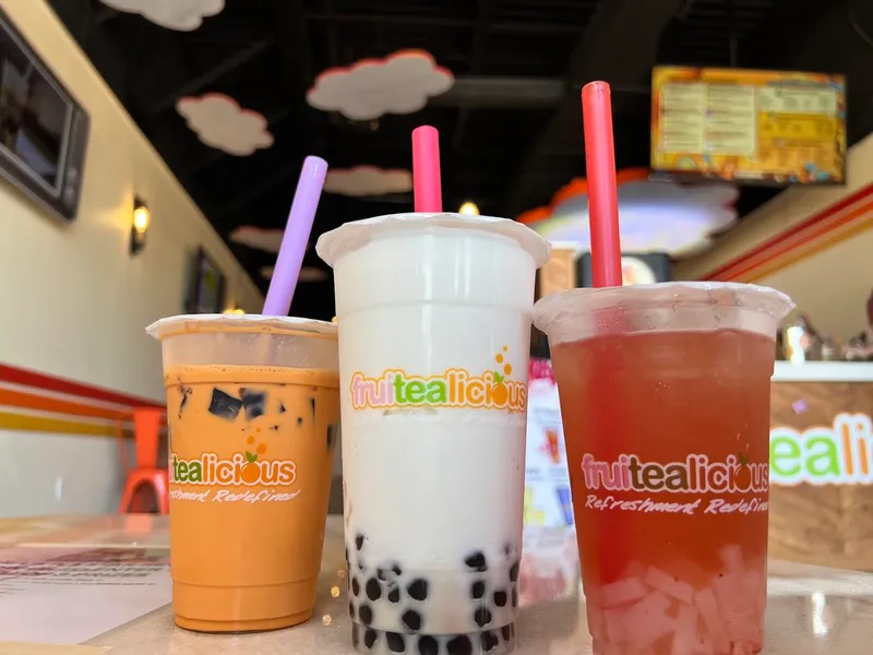 bubble tea Fruitealicious Bubble Tea & Smoothies