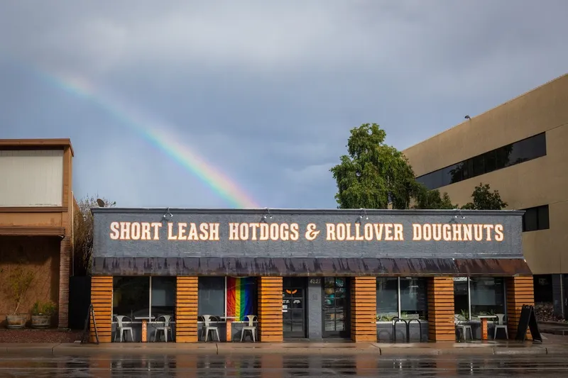 Dog-Friendly Restaurants Short Leash Hotdogs & Taproom