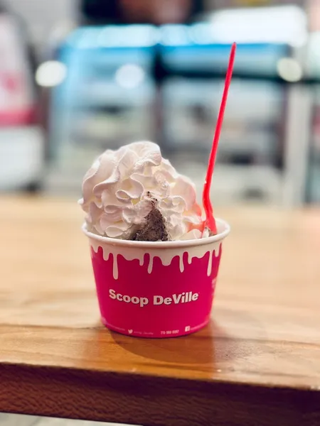 frozen yogurt Scoop DeVille