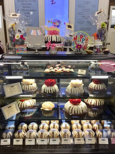 Desserts Nothing Bundt Cakes in Oak Lawn