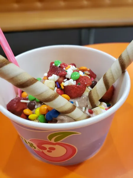 frozen yogurt Yumilicious Frozen Yogurt