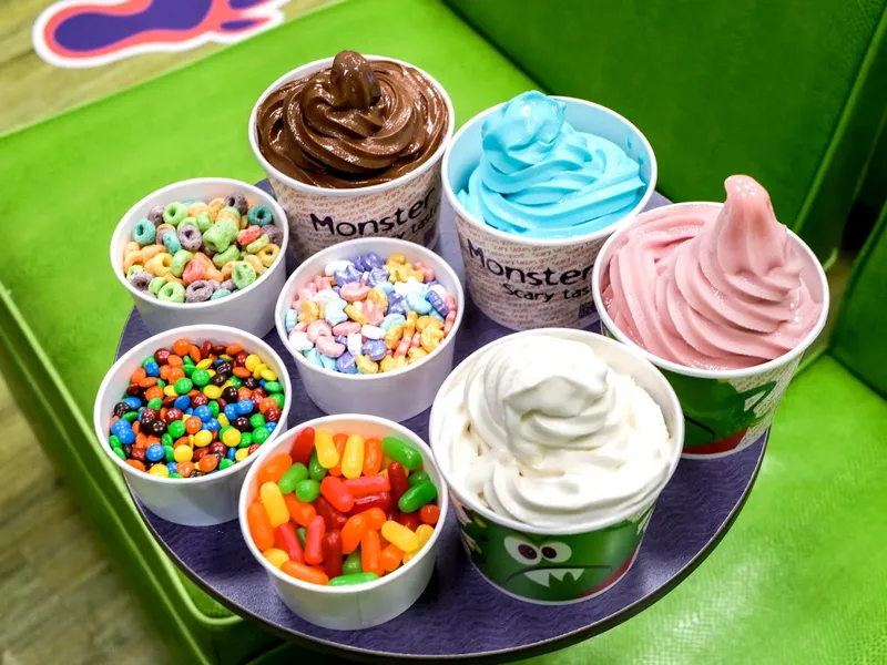 frozen yogurt Monster Yogurt