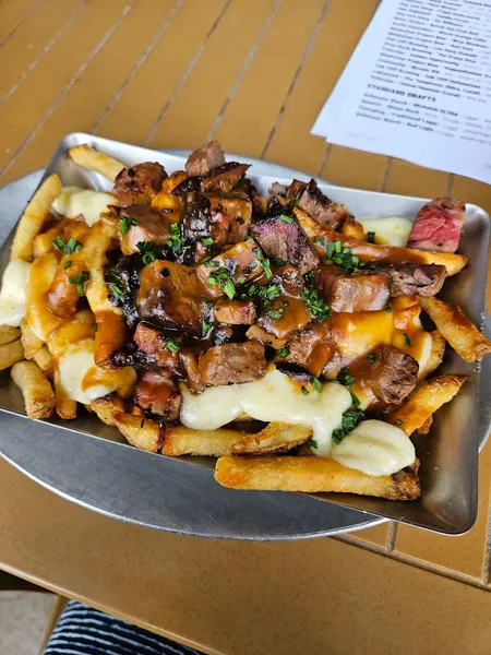 poutine Maple Landing