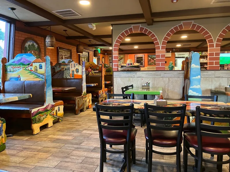 Tex Mex restaurants El Azteca Mexican Restaurant Bar & Grill