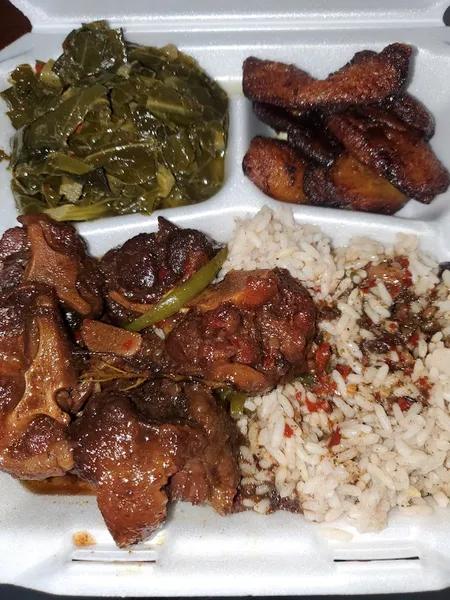 comfort food Momma Luv's Soul & Caribbean Food