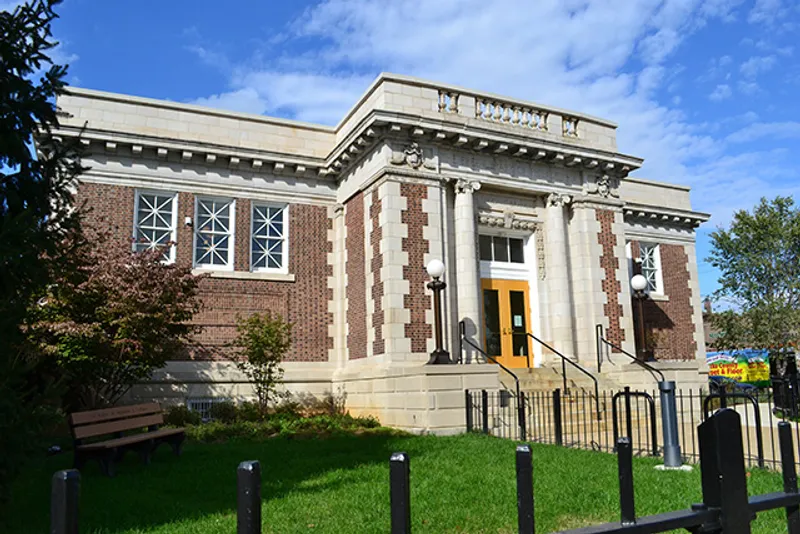 Libraries Tacony Library