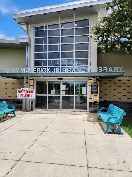 Libraries Maverick Library