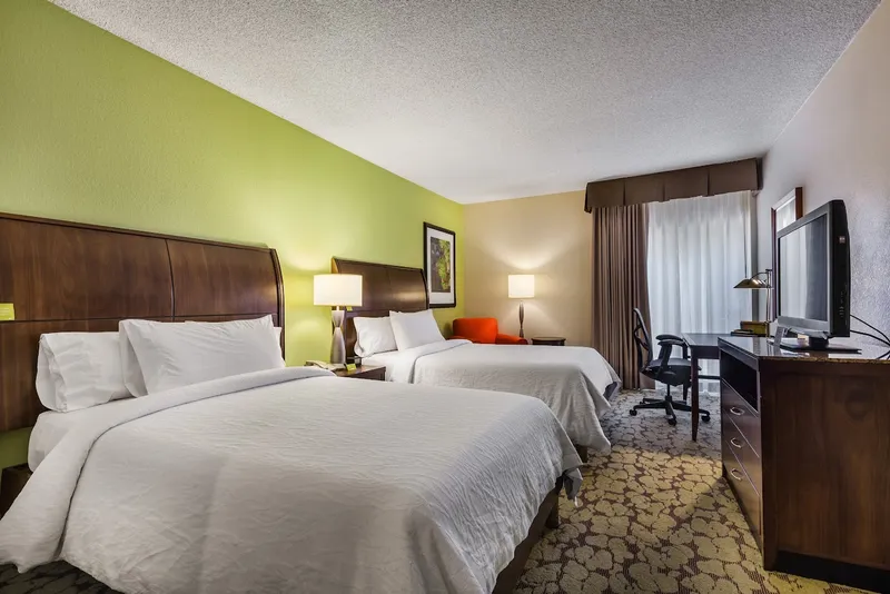 Hotels with bars Hilton Garden Inn Phoenix Midtown