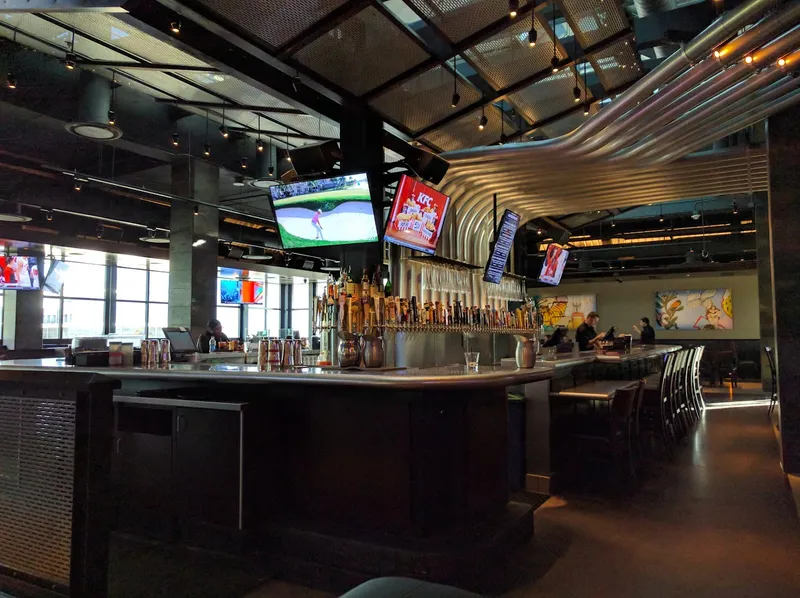 sports bars Yard House in Downtown San Antonio