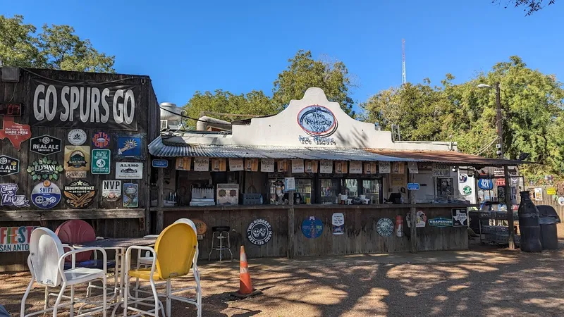 sports bars The Friendly Spot Ice House in Downtown San Antonio