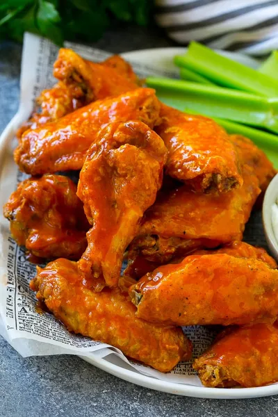 buffalo wings Long Wongs