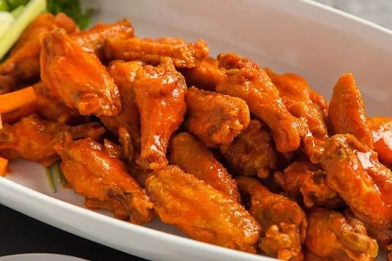 buffalo wings Long Wong's