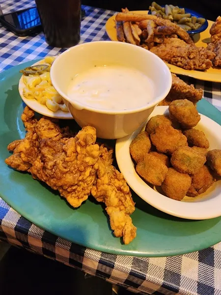 fried chicken Radicke's Bluebonnet Grill