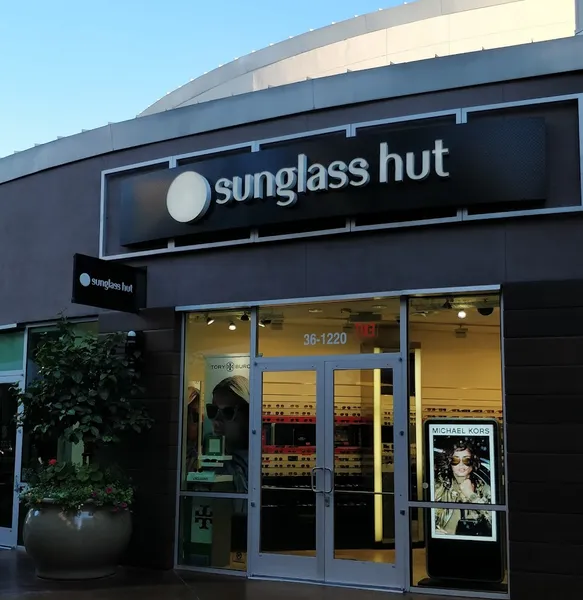 sunglasses stores Sunglass Hut