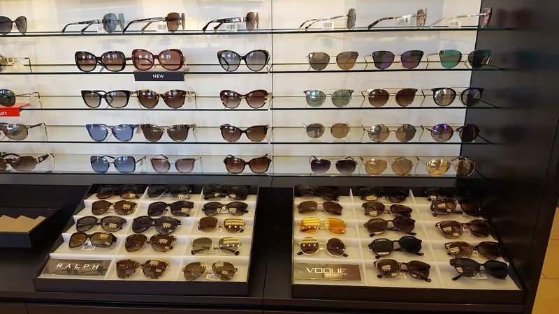 sunglasses stores Sunglass Hut