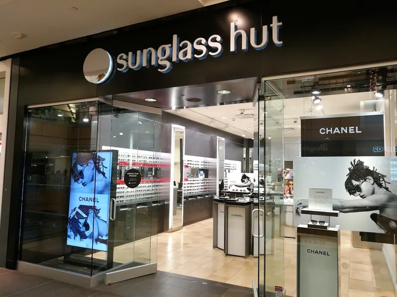 sunglasses stores Sunglass Hut